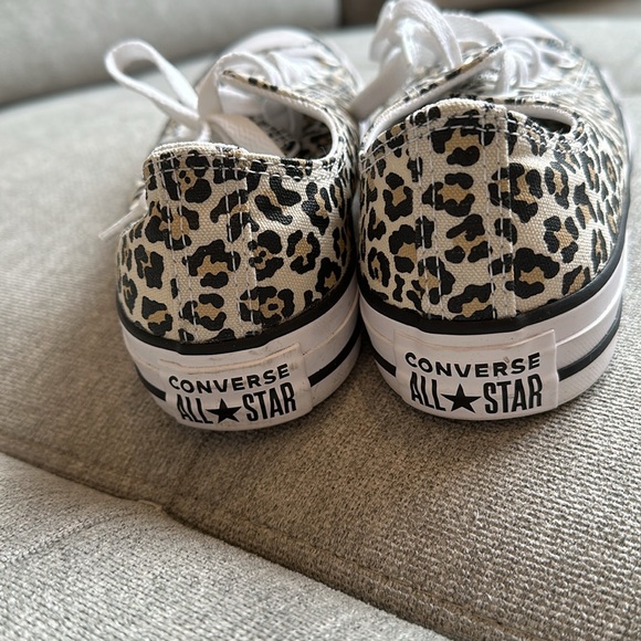 Converse Chuck Taylor All Star Low 'Leopard'  Size 7 - Picture 2 of 4